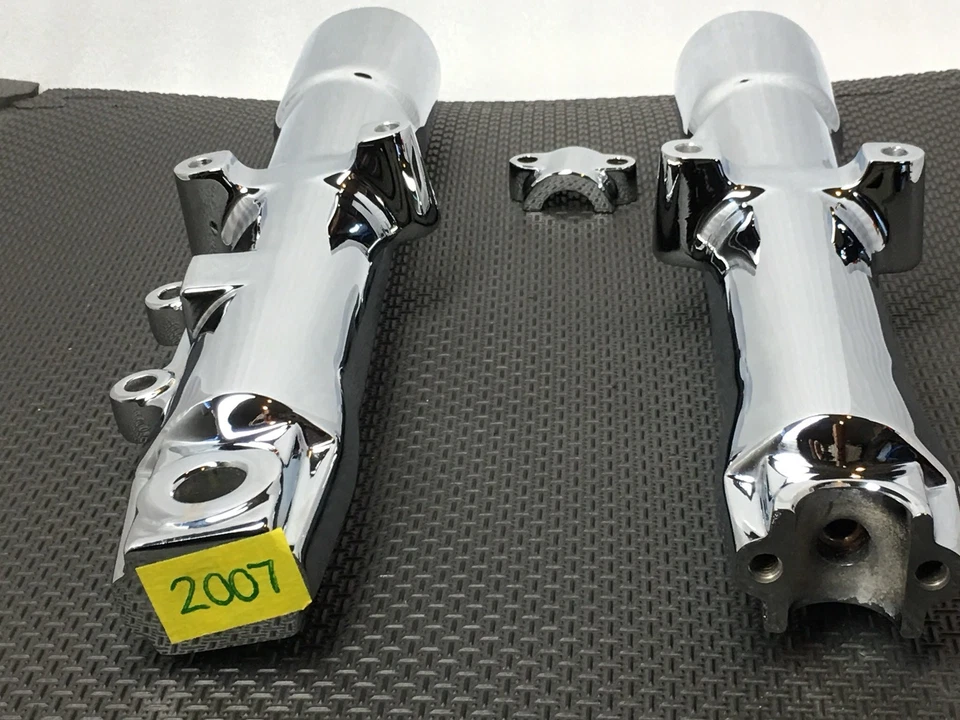 HARLEY FLSTF Heritage FATBOY SOFTAIL CHROME FORK LOWER LEGS 2008 -17 EXCHANGE - Image 3 of 4