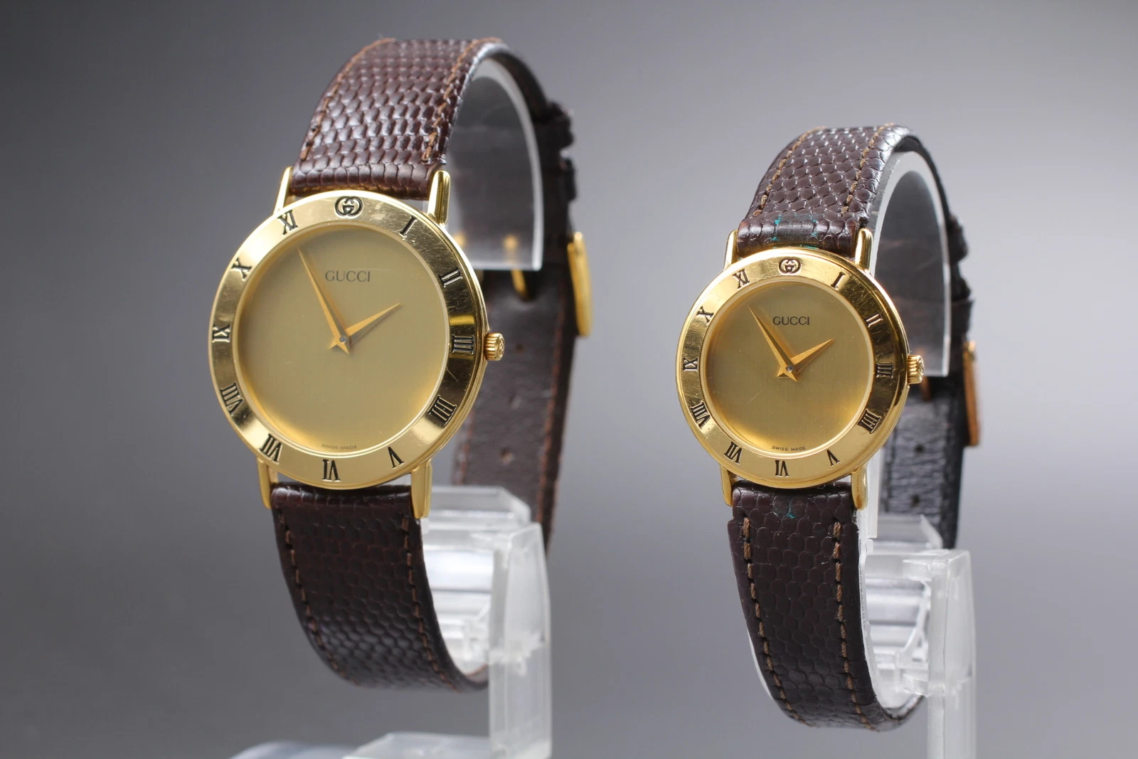 Paire de montres vintage Gucci 3000.2.M 3000.2.L or noir Qz [Exc+5 / Set complet]