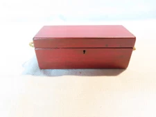 Miniature dollhouse Sir Thomas Thumb Seaman's Chest trunk rope handles, t 1:12