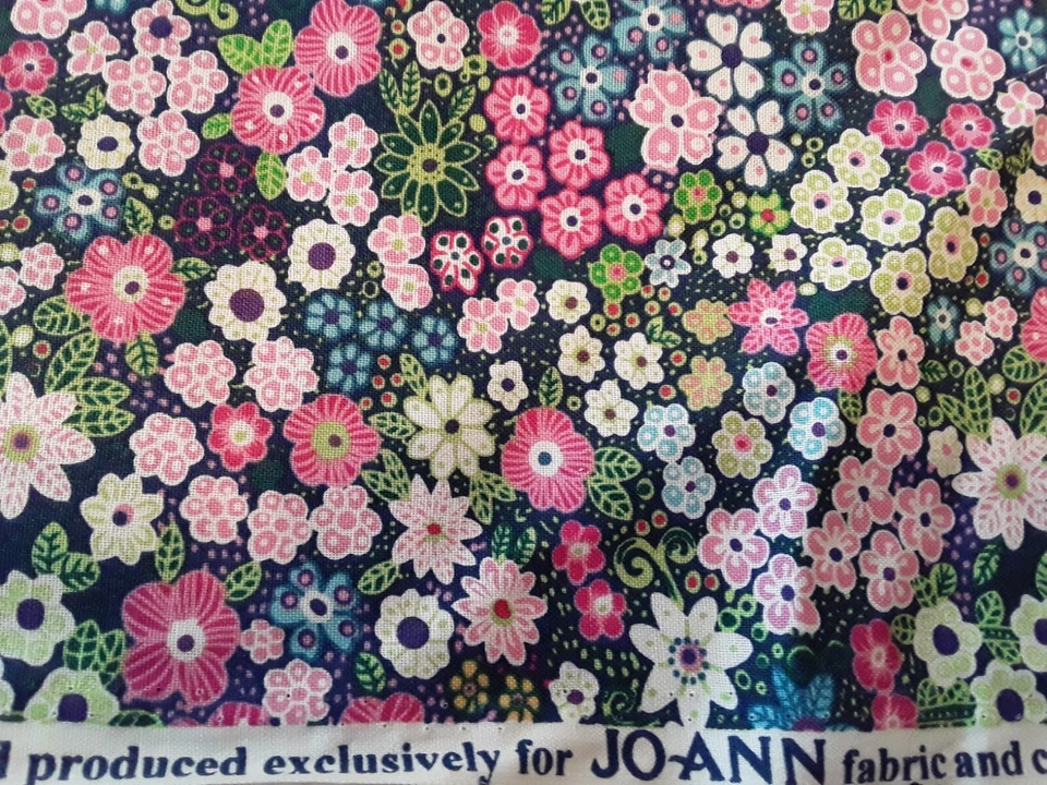 Stack Floral Cotton Fabric Remnants Scraps Tulips Pansies Flowers Quilting Craft - Image 4 of 4