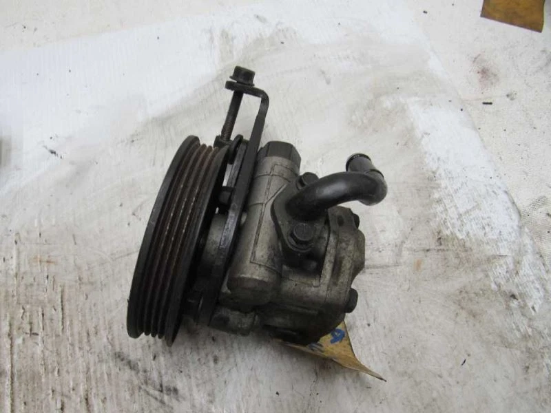 Bomba de dirección asistida KIA RIO 2001 2002 2003 2004 2005 Foto 2 de 4