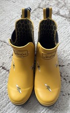 Image of Joules Women Wellibob Boots Wellies- yellow bees -   Size 6