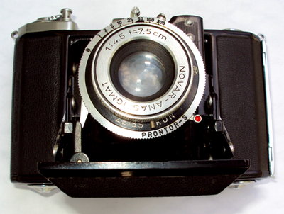 Zeiss Ikon IKONTA 521 16 Novar Anastigmat 7.5cm-Folding Camera
