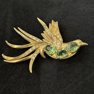 Gold Tone Flying Bird Brooch Green Glass Stone Rhinestone Statement Pin