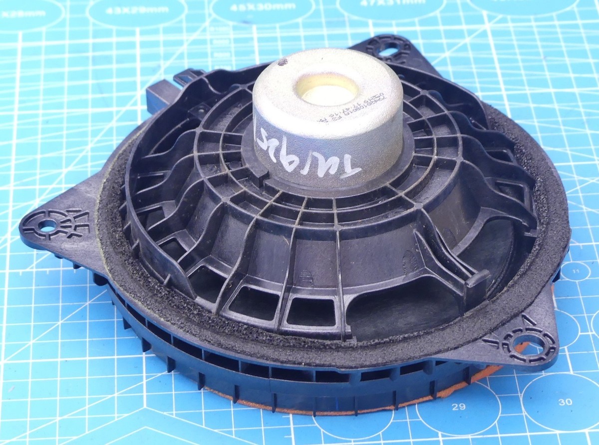洋楽 Teflune 07/2018-2026 Toyota Corolla Front Door JBL Speaker E210 GENUINE