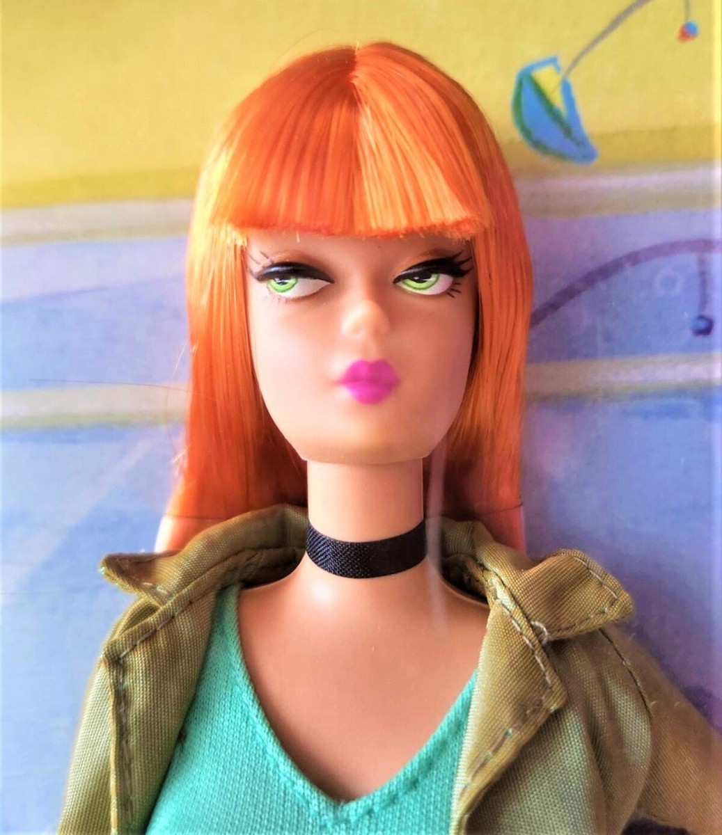 2003 Barbie PRODUCER 1 modern circle 