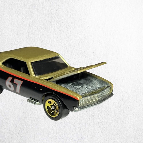 Hot Wheels 1967 Chevy Camaro General Motors 5-Pack Exclusive Hood Opens Gold Blk - Picture 7 of 9