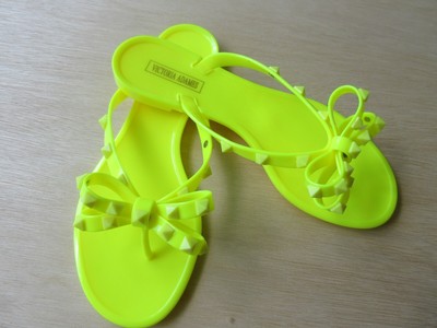 lime green jelly sandals
