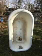 ANTIQUE CAST IRON FREE STAND VICTORIAN BALL CLAW FOOT BATHTUB GARDEN ART