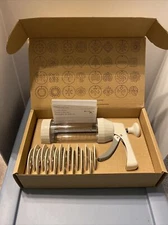 The Pampered Chef Cookie Press #1525 - 16 Discs  In Original Box