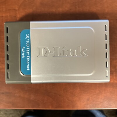 D-Link Systems Express EtherNetwork DSS-8+ 10/100 MBPS Switch Ethernet 8 Port