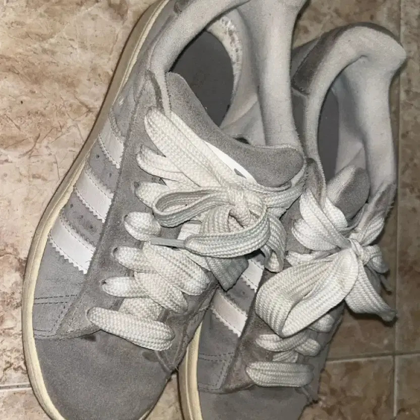 Adidas 00s Cloud Grey and White Sneakers Heavy Used thumbnail 2