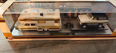 M2 Machines Auto-Haulers 1/64 1974 Chevy Cheyenne Super 30 & K5 Blazer Case