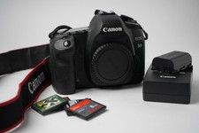 Canon EOS 5D Mark II 21.1MP Body Full Frame DSLR   Very Good   Original Owner
