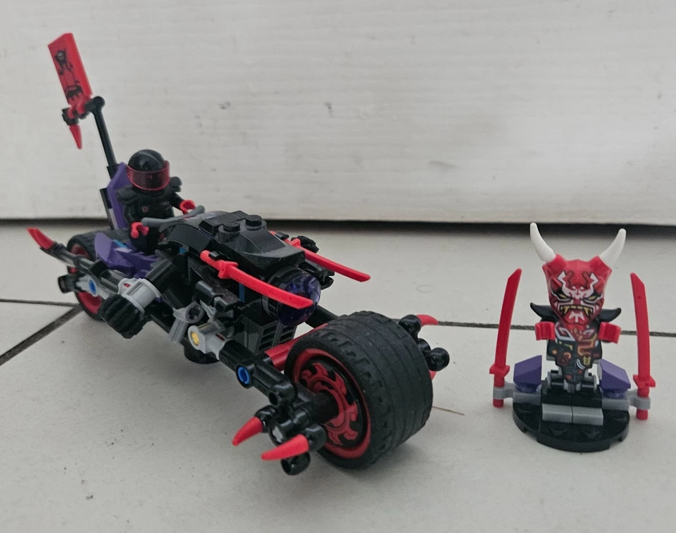 LEGO Ninjago 70639 Street Race of Snake Jaguar