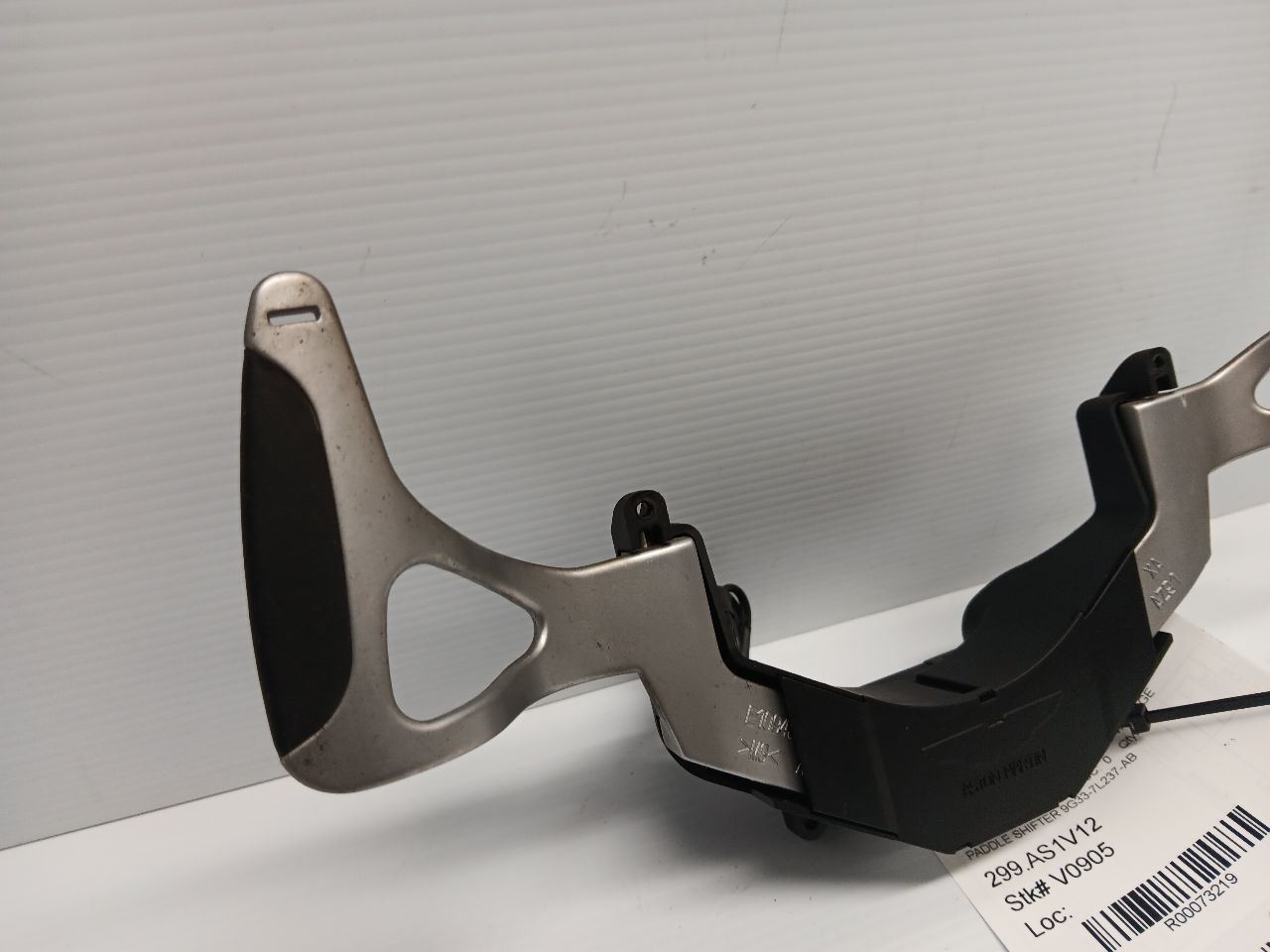 2012 ASTON MARTIN VANTAGE STEERING WHEEL PADDLE SHIFTER SET 9G33-7L237-AB OEM