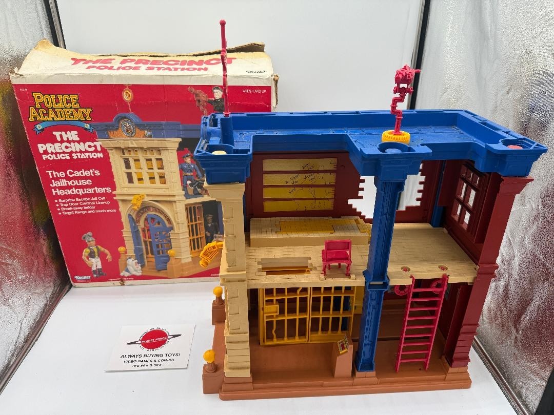 1990 Precinct Police Station w/ Box 99% Complete Police