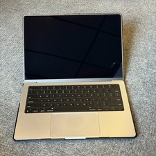 Apple MacBook Pro 14-Inch M3 24GB / 2TB / 100 Battery / Silver / MINT CONDITION