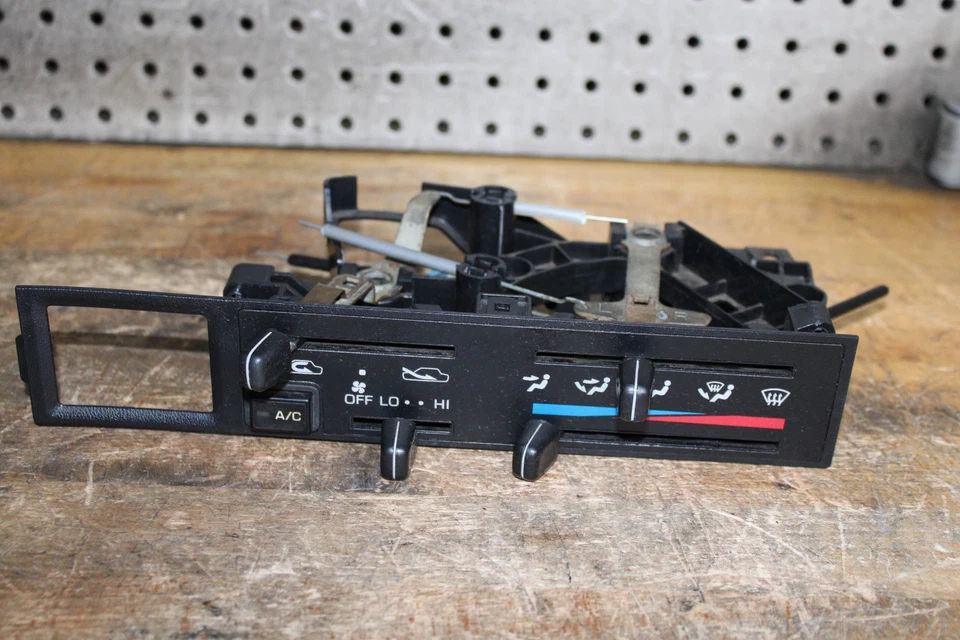 1990-1995 Toyota 4Runner Pickup OEM Heater Climate Control & clock Foto 4 de 4