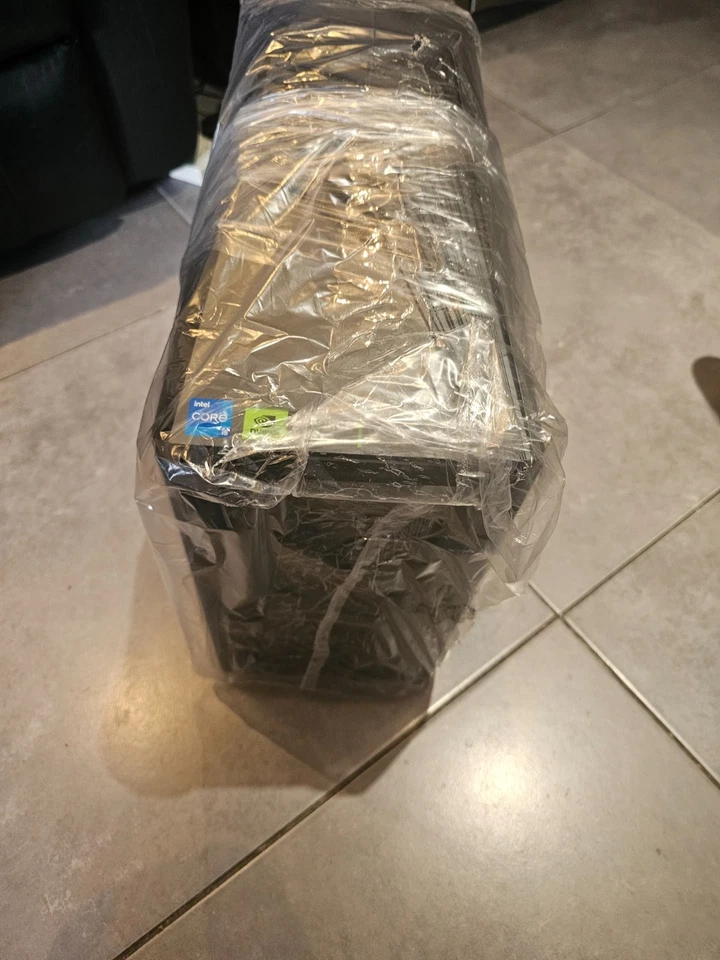 ASUS ROG Strix G13CHR Gaming PC Intel Core i5 14th 16GB RAM 1TB SSD RTX 4060 #A - Image 2 of 4