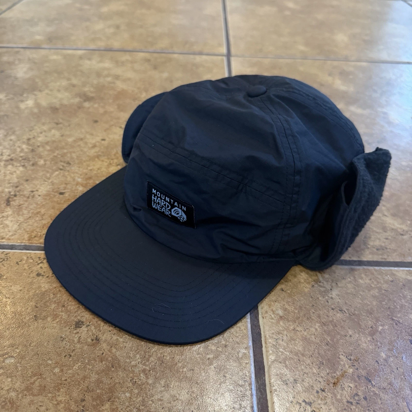 Mountain Hardwear Wascal Cap Strapback Adjustable Black Trapper Hat Fleece Lined