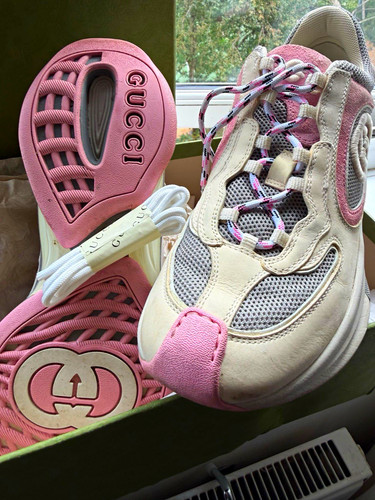 Gucci G Run Premium Ld4 women's Lace-Up Low Top Trainers White Pink Grey UK 5