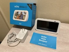Amazon Echo Show 5 (3rd Gen 2023 release) and Stand with USB-C - Glacier White