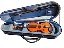 Yamaha V 5 1/4 Violin Fiddle with Padded Case Strings and Bow