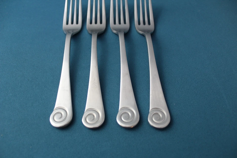 4 tenedores de ensalada Robert Welch AMONITA SATINADO 18/10 acero inoxidable China 6 3/4" Foto 2 de 4