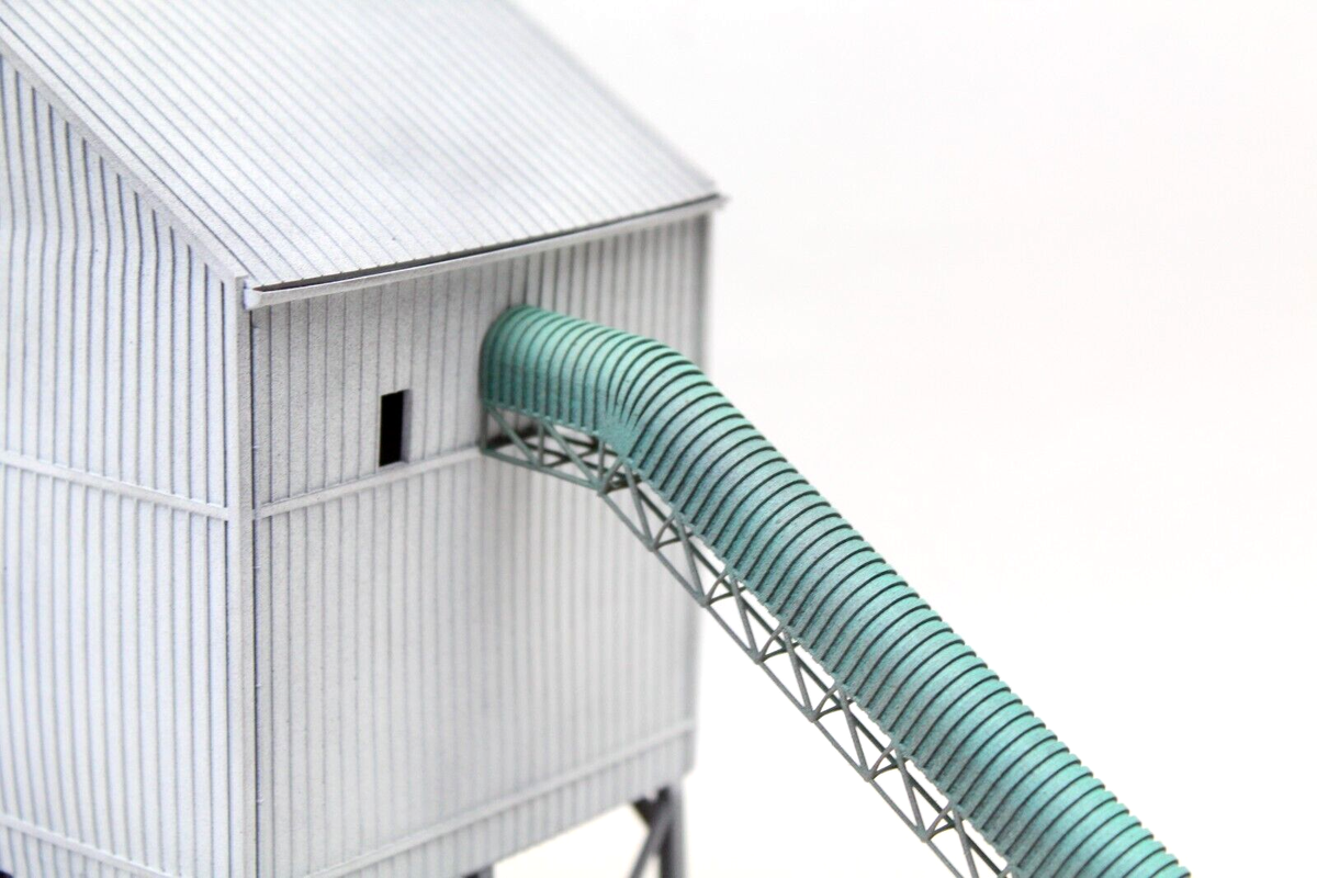 OO Gauge 1/76 Scale Loading Covered Conveyor For Cement Depot – Model Rail Layout – Green