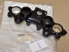 Yamaha XS850 Maniglia Corona Superiore Tripla Morsetto 1980-1981 3J9-23435-00 Originale NUOVO