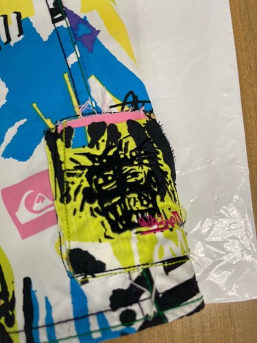 Pantalones Cortos Quiksilver Botón a Presión Mosca Graffiti Estampado Talla 38 Pintura de Guerra - Imagen 2 de 8