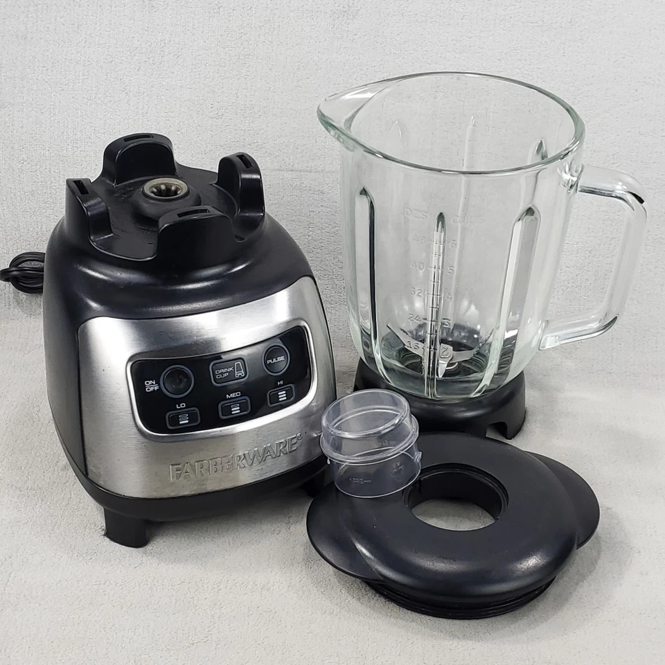 Farberware Modelo 103742 Licuadora 6 Tazas 3 Velocidades Acero Inoxidable Negro Jarra de Vidrio Foto 2 de 4