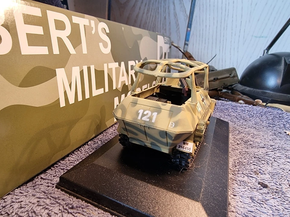 Corgi Toys/ BMM German SdKfz 251 ,Command version , ''D.A.K'' Africa 1942 # 02 . - Bild 4 von 4