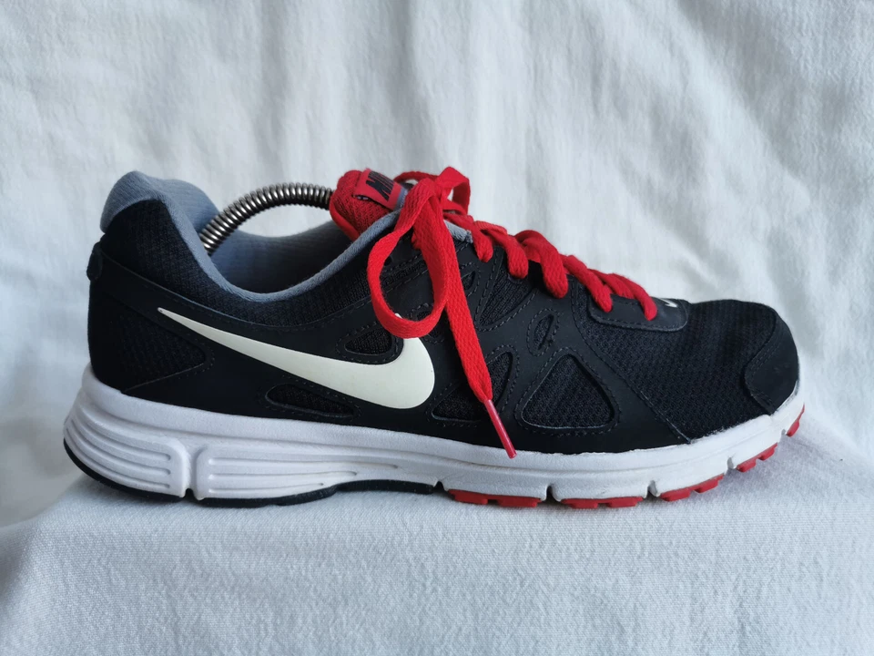 Nike Revolution 2 Sneaker EU 42,5 US 9 schwarz-grau 573751-016 - Bild 4 von 4