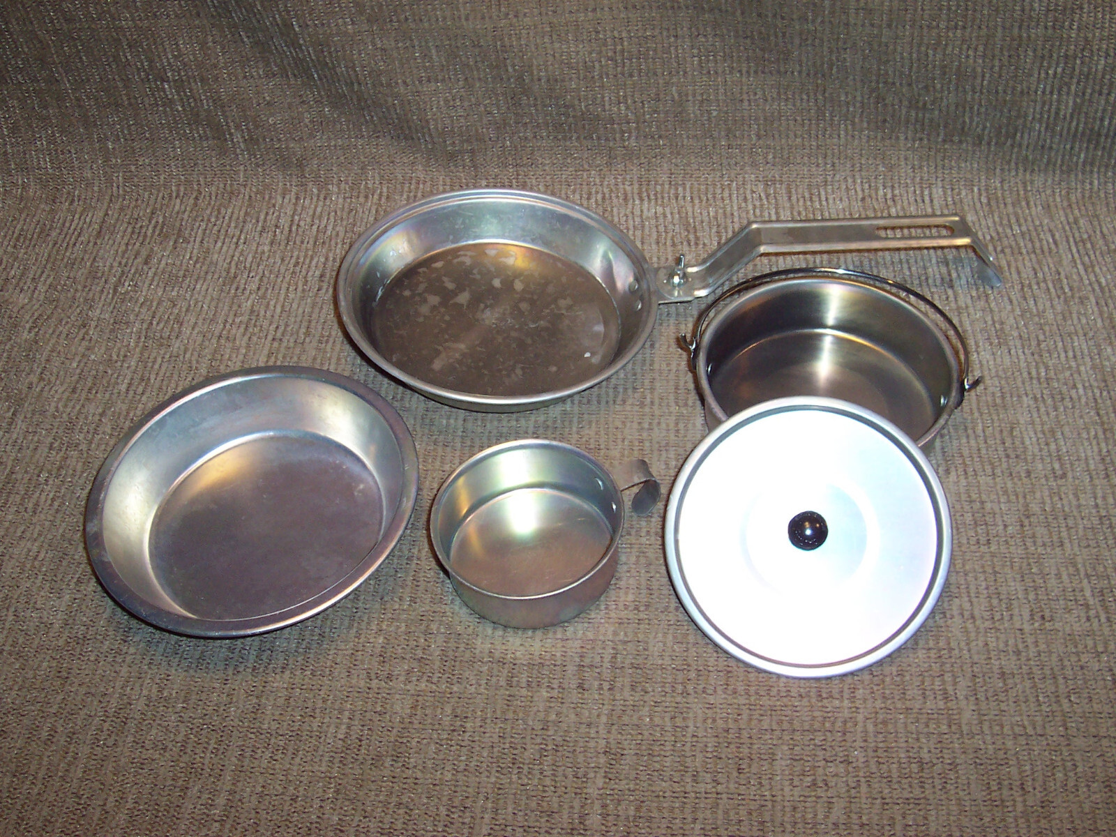 Coleman 5 Piece Aluminum Mess Kit Camping Hunting Hiking Cooking Tools