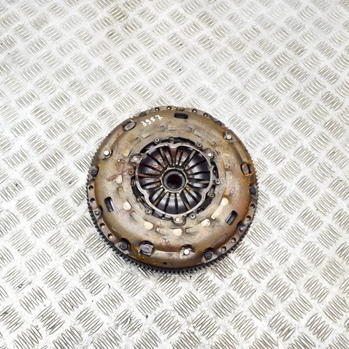 AUDI Q3 8U Flywheel Clutch Kit 324035510 03L141016N 2.0 Diesel 103kw