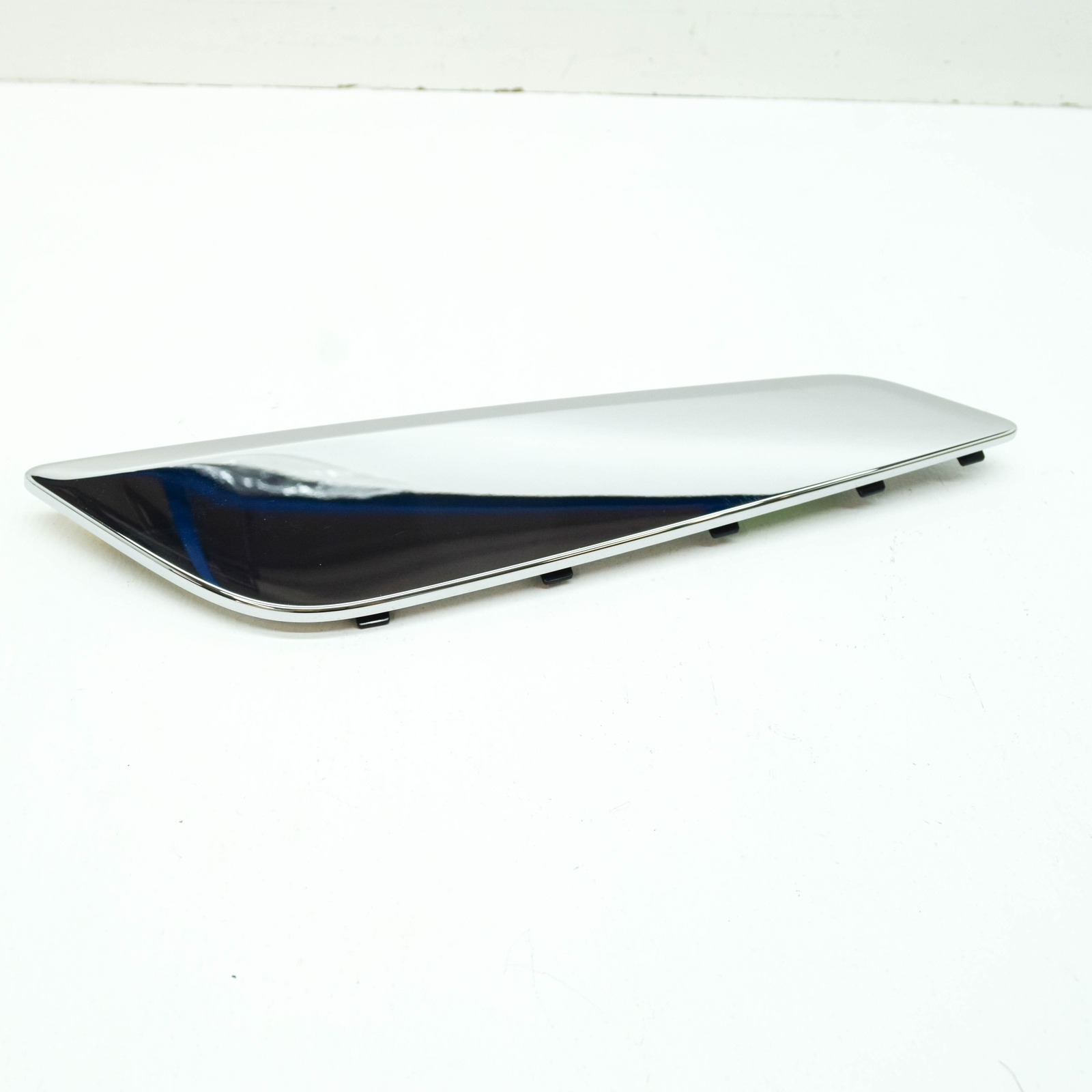 NEW BMW 5 G30 RIGHT SIDEWALL AIR DUCT TRIM 51137349594 7349594 