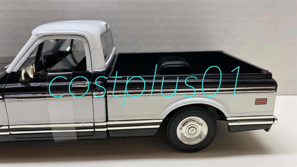 JADA SHOWROOM FLOOR 1972 CHEVY CHEYENNE PICKUP 1:24 BLACK OPEN