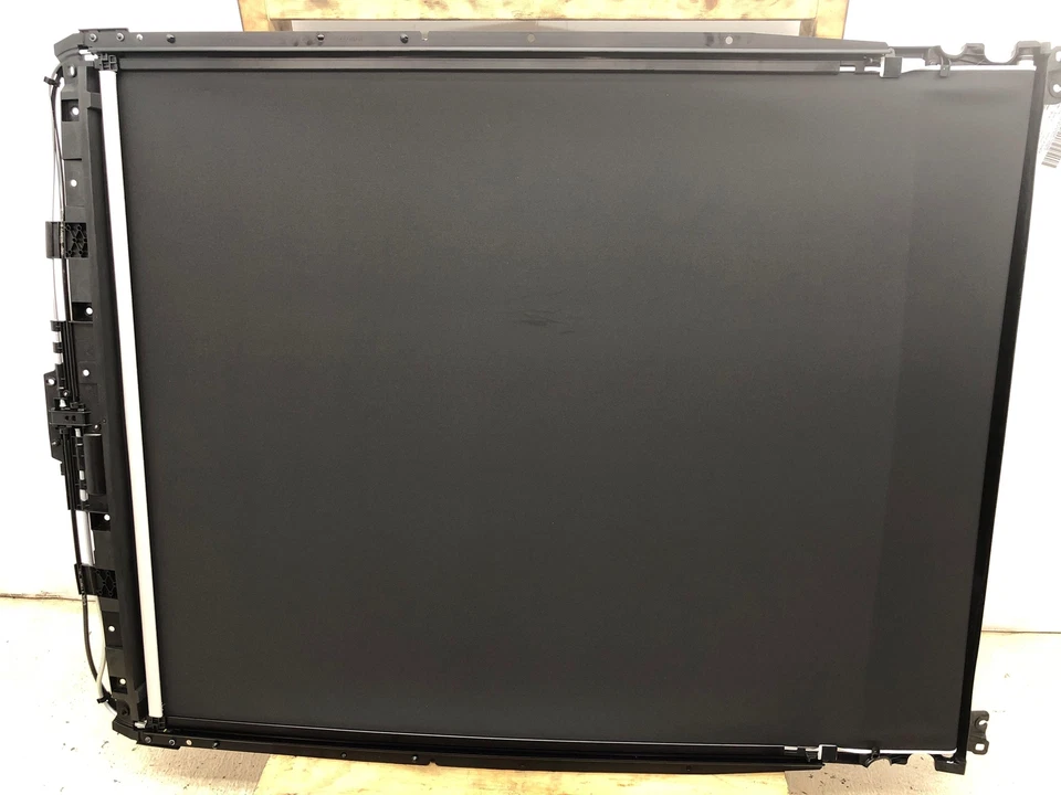 2018-2020 JAGUAR E-PACE X540 OEM PANORAMIC SUNROOF GLASS SHADE *LIGHT MARK* Foto 4 de 4