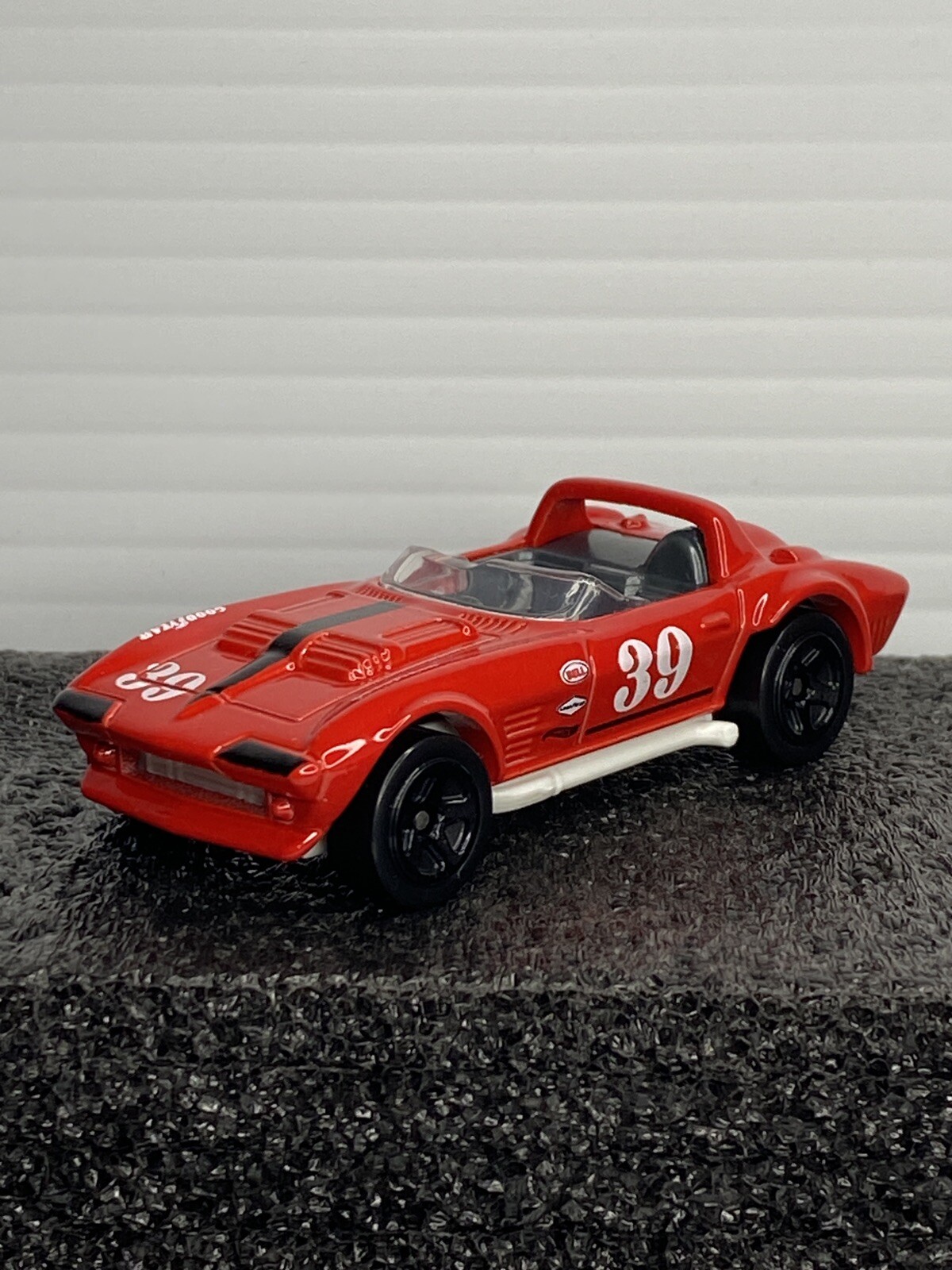 2023 Hot Wheels #14 Corvette Grand Sport Roadster Roadsters Red 3/10 - New Loose