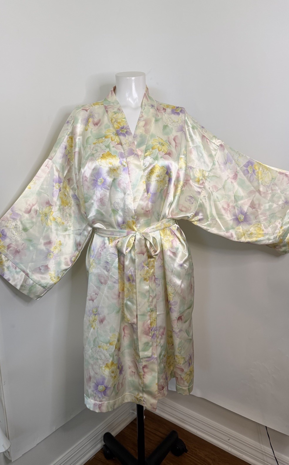 Dentelle M/L Floral Pastels Satin Robe Kimono Sty… - image 21