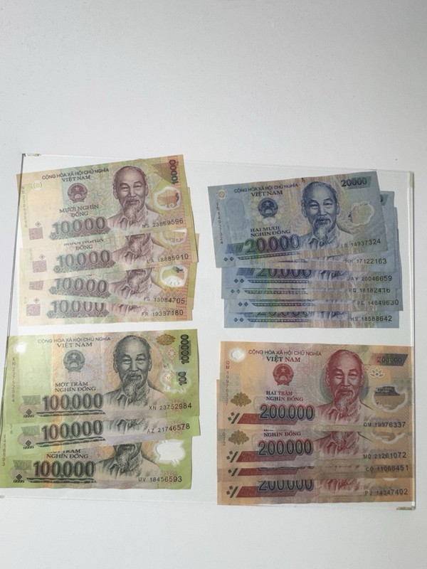 Viet Nam real money Banknotes Lot 10,000₫ 20,000₫ 100,000₫ 200,000₫