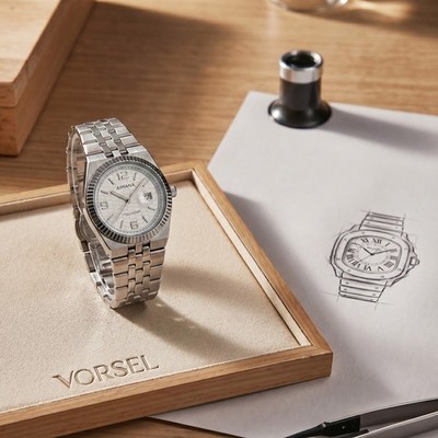 VORSEL Men's Silver Quartz Watch White Dial Stainless Steel Band 40mm