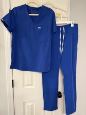 Figs Royal Blue Scrub Set M; Catarina 1 Pocket Top, Yola Skinny Bottoms Reg