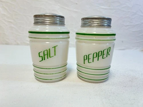 Vtg salt pepper shakers  milk glass  Hazel Atlas 1940s Depression 4 5/8"