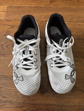 Under Armour Kick Distance 4 track spikes in ...