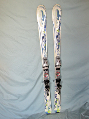 K2 Lotta LUV T:Nine T9 women's skis 153cm with Marker 12.0 adjustable bindings ~