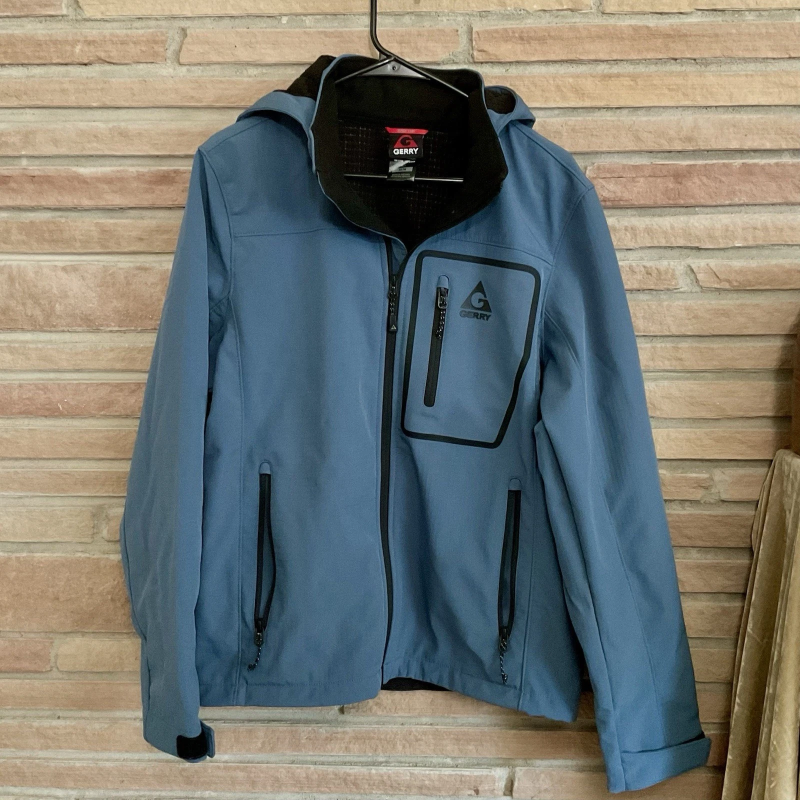 Gerry Men’s Detachable Hood Rain Jacket Medium Blue