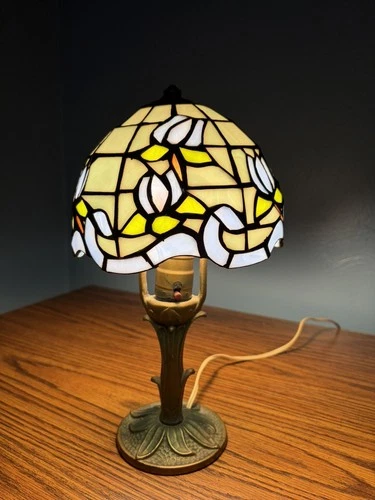 Vintage Tiffany Style Stained-Glass Small Table Lamp Blue Tulip Flowers